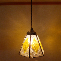 【照明】ステンドグラス、ペンダントライト,６面体イエローのサムネイル
